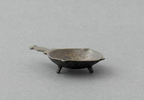 Petit creuset tripode, image 2/3