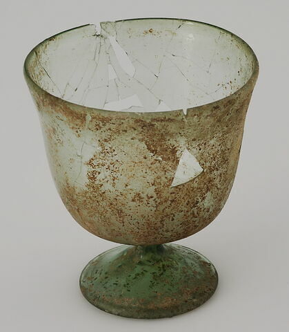 Verre à boire sur pied et base discoïdale, image 1/1