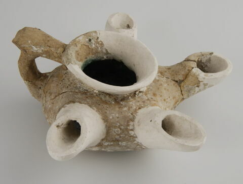 Lampe à quatre becs et une anse, image 1/1