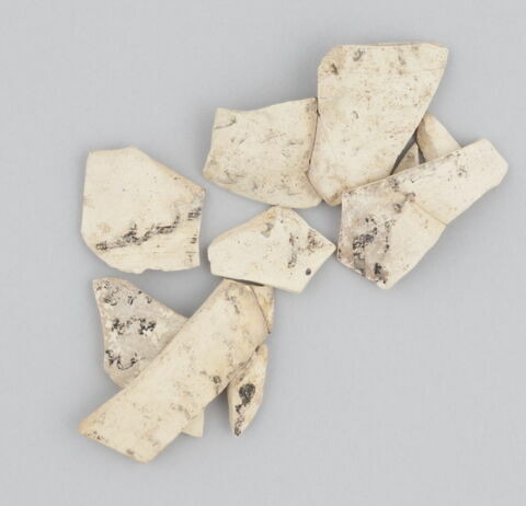 Lot de 7 fragments de vaisselle, image 1/1