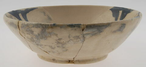 Coupe à décor d'étoile, image 2/2