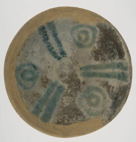 Coupe évasée à décor rayonnant et d'ocelles, image 1/2