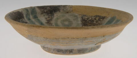 Coupe évasée à décor rayonnant et d'ocelles, image 2/2