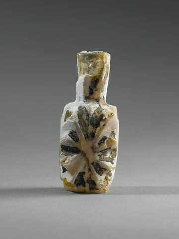 Flacon quadrangulaire à décor de côtes et rainures, image 2/8