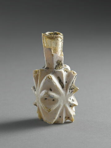 Flacon quadrangulaire à décor de côtes et rainures, image 6/8