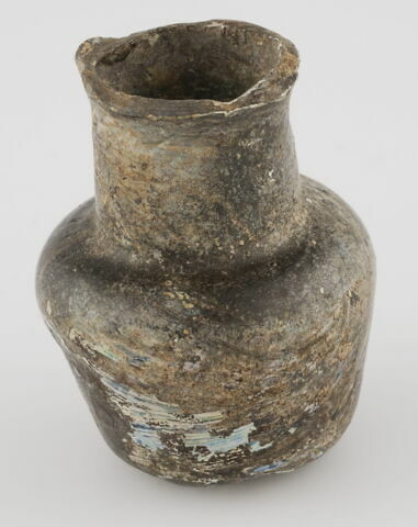 Petit flacon globulaire, image 1/1