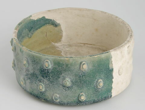 Coupelle aux cabochons, image 1/1