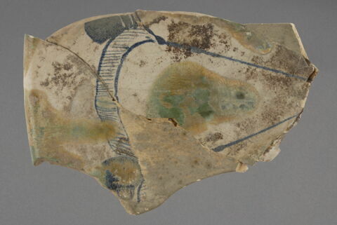 Tesson en deux fragments recollés, image 1/1