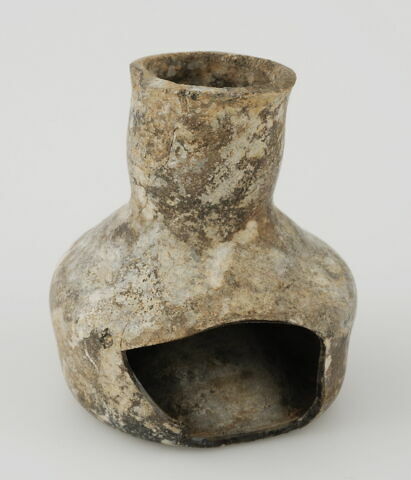 Flacon caréné à col cylindrique, image 1/1