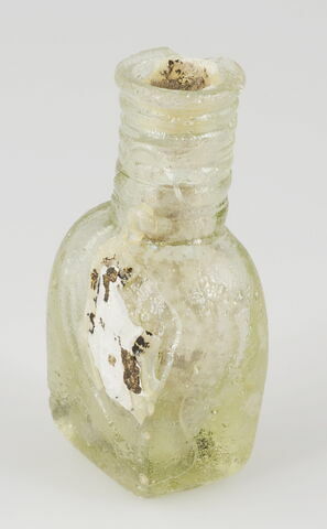 Flacon quadrangulaire à col cylindrique, image 1/1