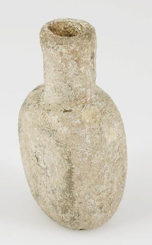 Flacon quadrangulaire à col cylindrique, image 1/1