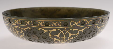 Coupe à décor d'arabesques, image 6/7