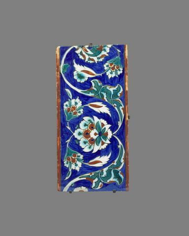 Carreau de bordure au rinceau de rumis et fleurs composites sur fond bleu, image 1/2