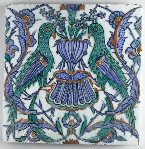 Carreau aux oiseaux perchés sur une fontaine, image 2/3