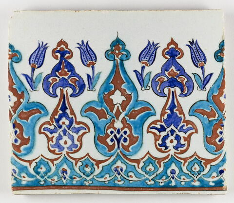Frise à alternance de fleurons et de doubles fleurons séparés par des tulipes, image 1/1