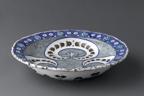 Plat aux croissants fleuris, image 7/10