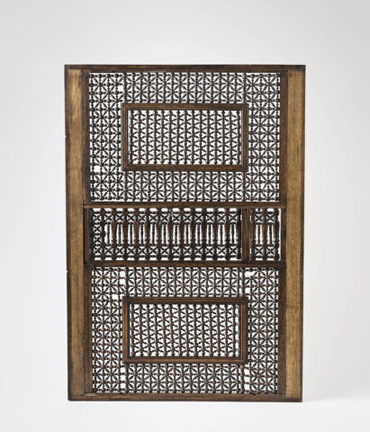 Moucharabieh à décor de lampes, image 2/3