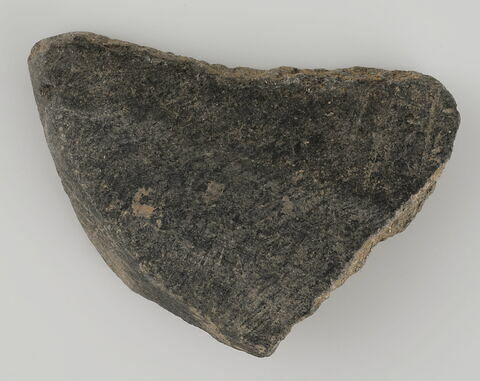 Fragment de fond de vaisselle, image 1/1