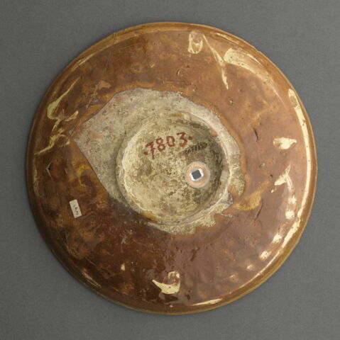 Coupe sur base annulaire à décor d'étoile, image 3/4