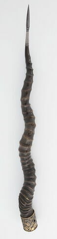 Elément d'arme marathe (maru) en corne d'antilope, image 3/5