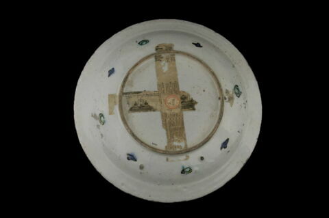 Plat au bouquet tournoyant et pourtour 