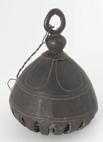 Cloche (élément d'étendard de procession), image 3/4