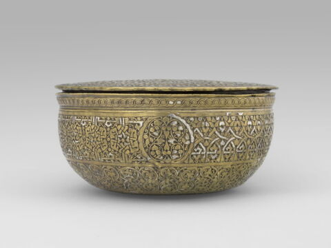 Boîte à couvercle au blason européen, image 7/18