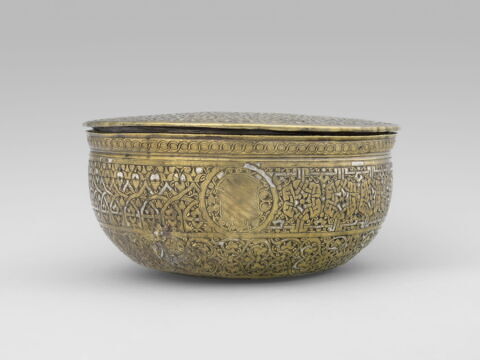 Boîte à couvercle au blason européen, image 8/18