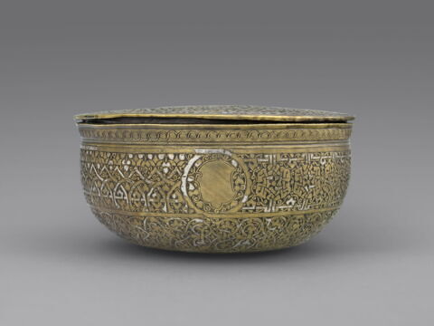 Boîte à couvercle au blason européen, image 11/18