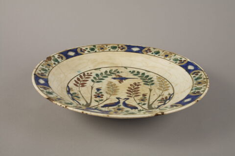 Plat aux deux grues, image 7/11