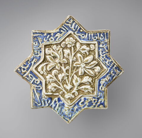 Etoile aux fleurs de lotus, image 1/2
