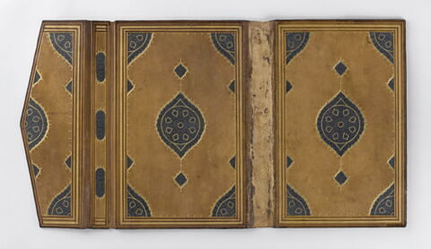 Reliure à décor de rinceaux, fleurs et tchis, image 5/14