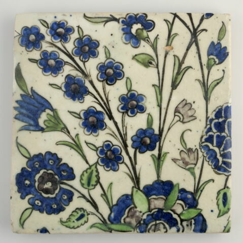 Carreau d'un panneau à composition florale, image 1/2