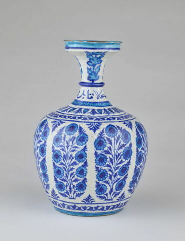 Vase, image 3/5