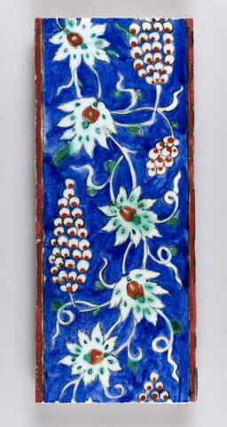 Bordure à décor de pampres, image 2/2