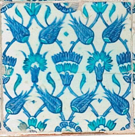 Carreau concourant à un décor de cinq niches fleuries, image 1/1