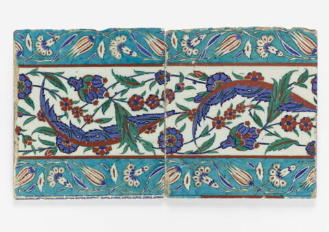 Carreau de frise aux motifs saz et quatre-fleurs entre deux bandes turquoise, image 3/3