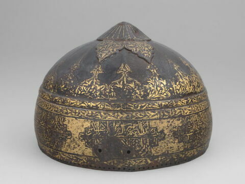 Casque aux cartouches inscrits, image 1/16