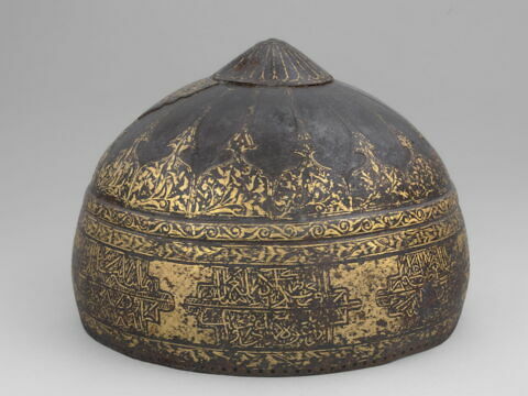 Casque aux cartouches inscrits, image 3/16