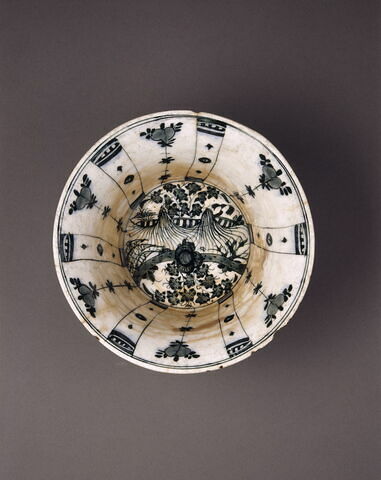 Coupe à décor sinisant, image 4/6