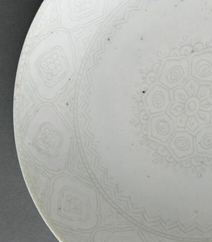 Plat à décor secret, image 5/8