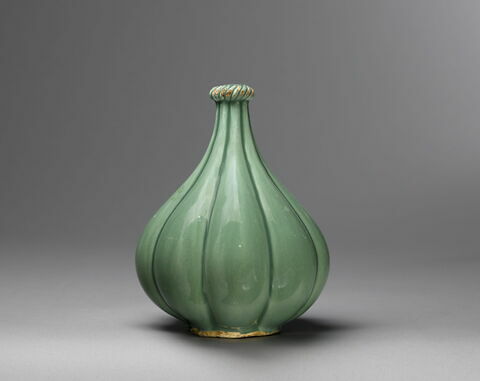 Bouteille côtelée, image 2/4