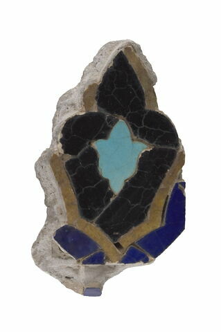 Fragment de mosaïque de céramique à décor de fleuron, image 1/1