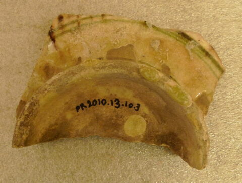 Fragment de fond de coupe, image 2/2