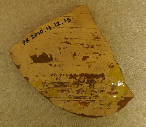 Fragment de paroi de vaisselle, image 3/3