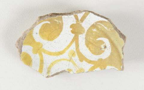 Fragment de fond de vaisselle, image 1/1