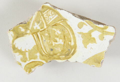 Fragment de fond de vaisselle, image 1/2