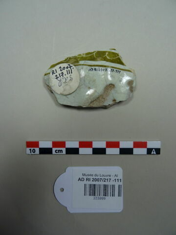 Fragment de paroi de vaisselle, image 2/2