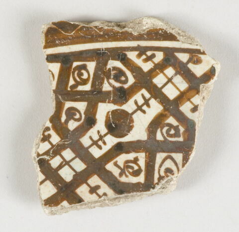 Fragment de paroi de vaisselle, image 1/1