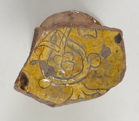 Fragment de vaisselle, image 2/2